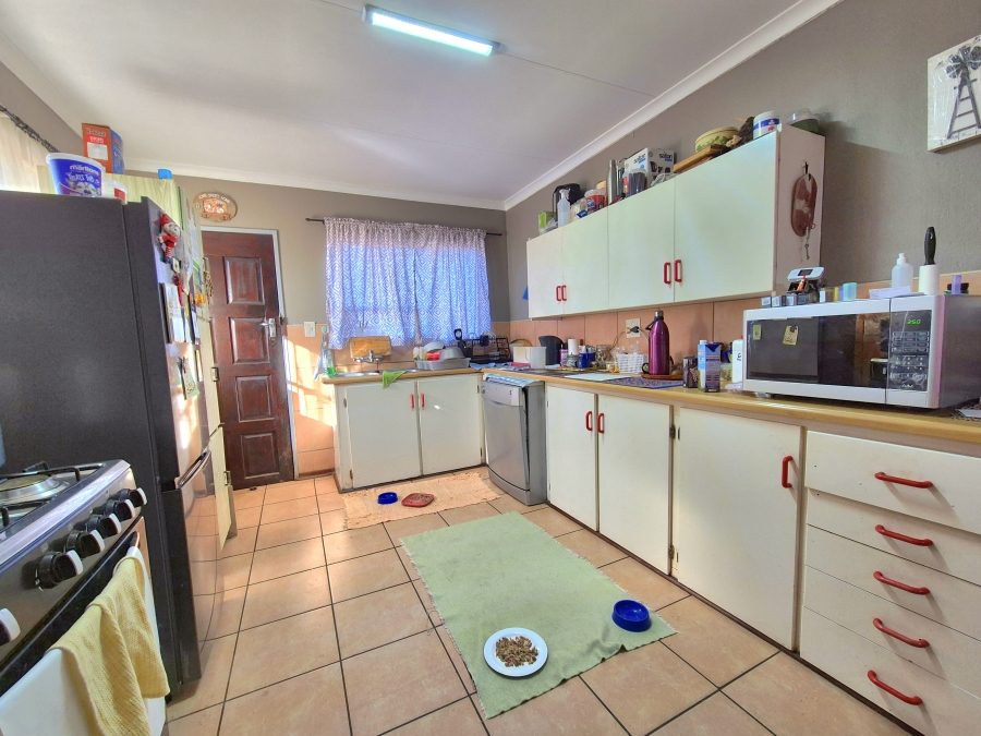 7 Bedroom Property for Sale in Dalview Gauteng