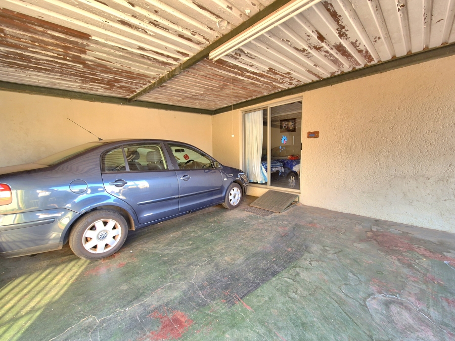 7 Bedroom Property for Sale in Dalview Gauteng