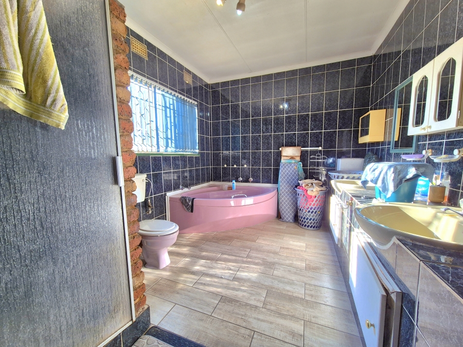 4 Bedroom Property for Sale in Van Dyk Park Gauteng