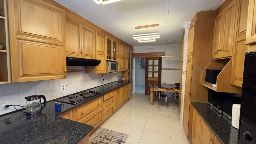 4 Bedroom Property for Sale in Farrarmere Gauteng