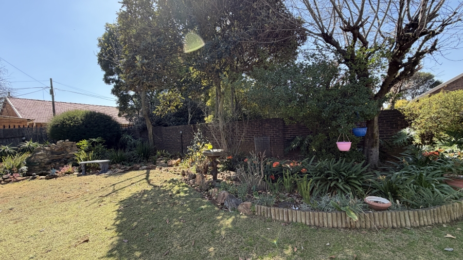 4 Bedroom Property for Sale in Farrarmere Gauteng
