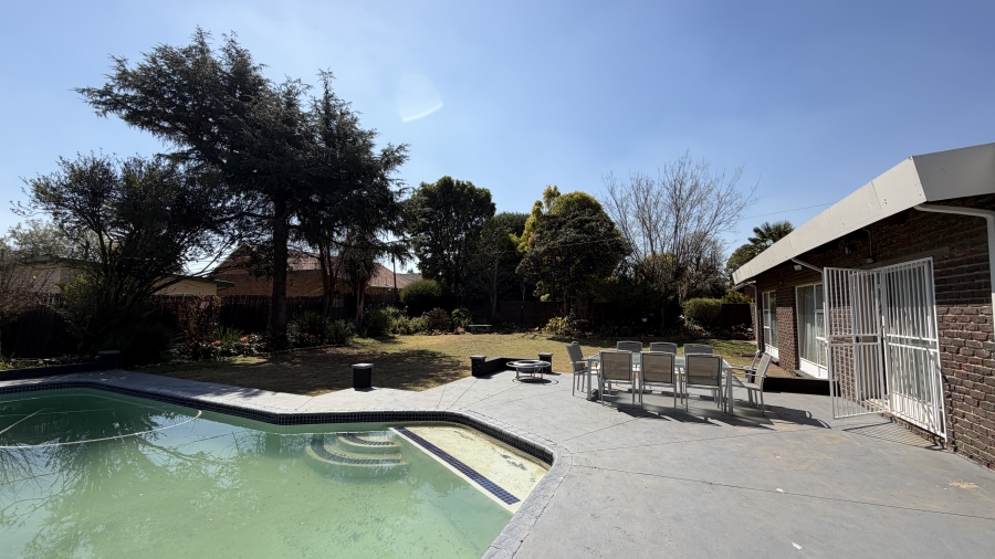 4 Bedroom Property for Sale in Farrarmere Gauteng