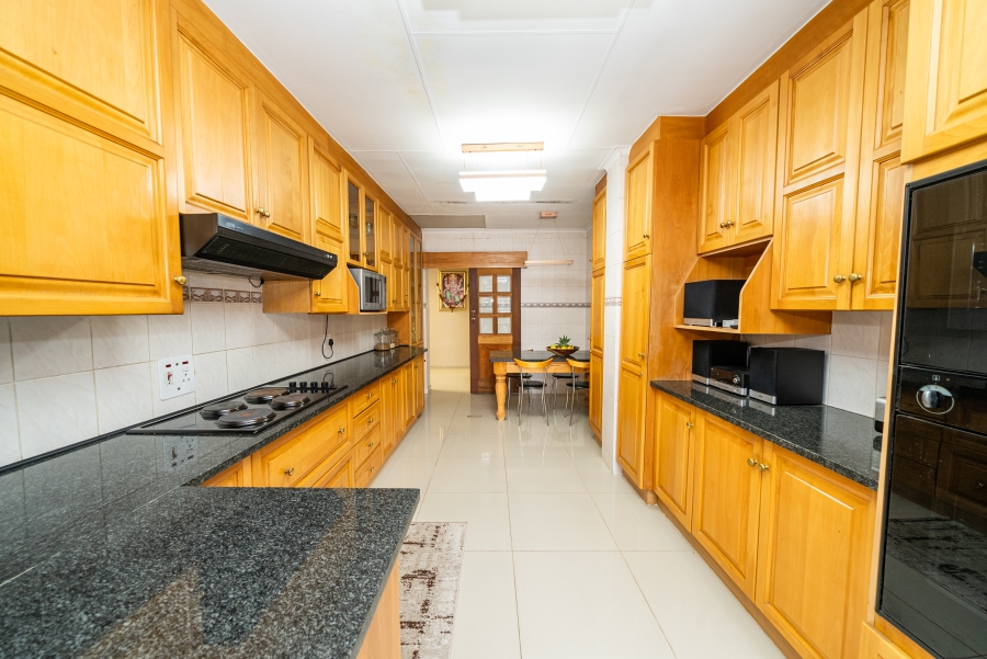 4 Bedroom Property for Sale in Farrarmere Gauteng