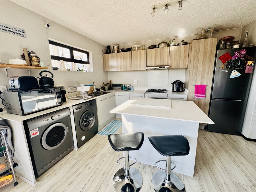 2 Bedroom Property for Sale in Broadacres Gauteng
