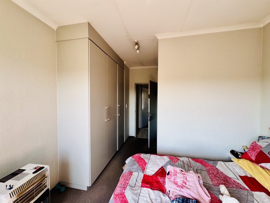 2 Bedroom Property for Sale in Broadacres Gauteng