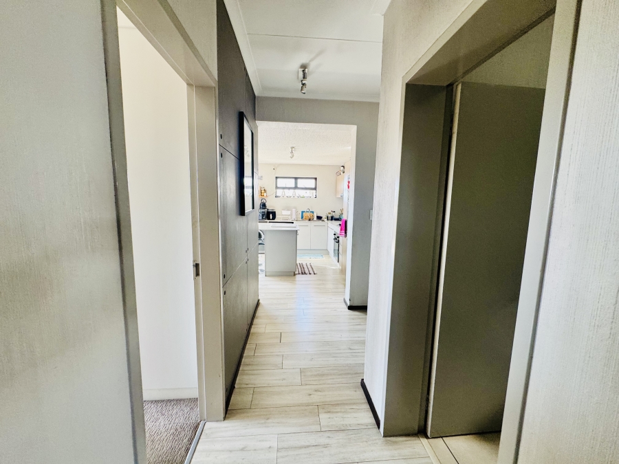 2 Bedroom Property for Sale in Broadacres Gauteng