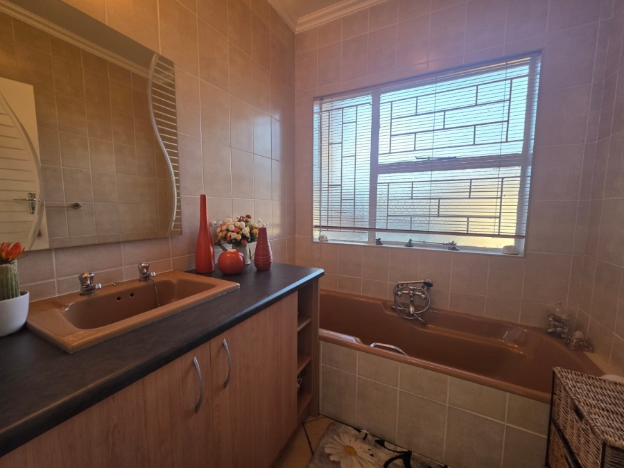 4 Bedroom Property for Sale in Vanderbijlpark SE Gauteng