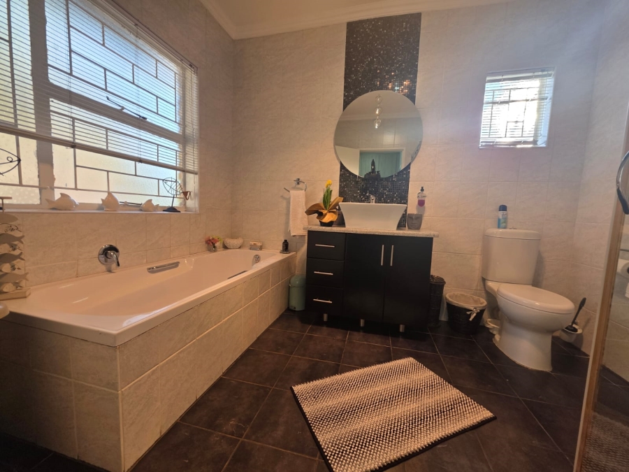 4 Bedroom Property for Sale in Vanderbijlpark SE Gauteng