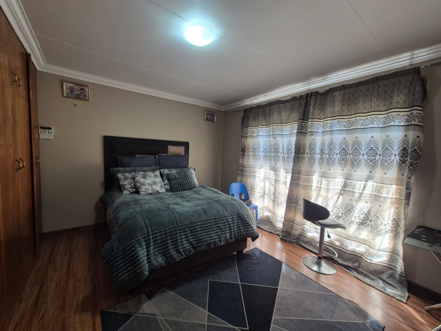 2 Bedroom Property for Sale in Vanderbijlpark SE 4 Gauteng