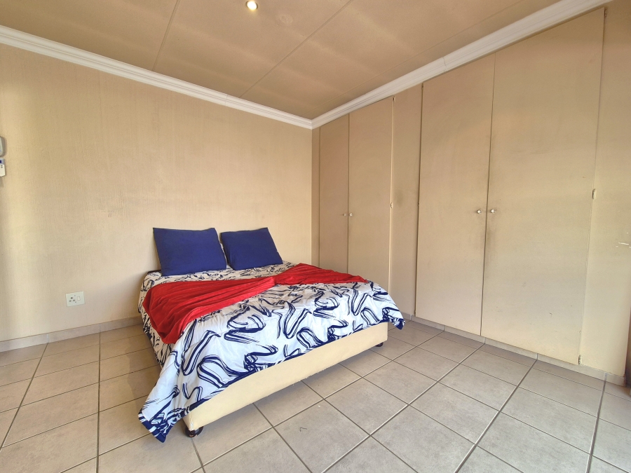 To Let 1 Bedroom Property for Rent in Sunward Park Gauteng