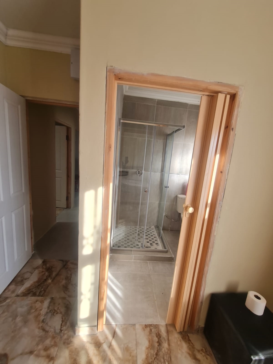 3 Bedroom Property for Sale in Vaaloewer Gauteng