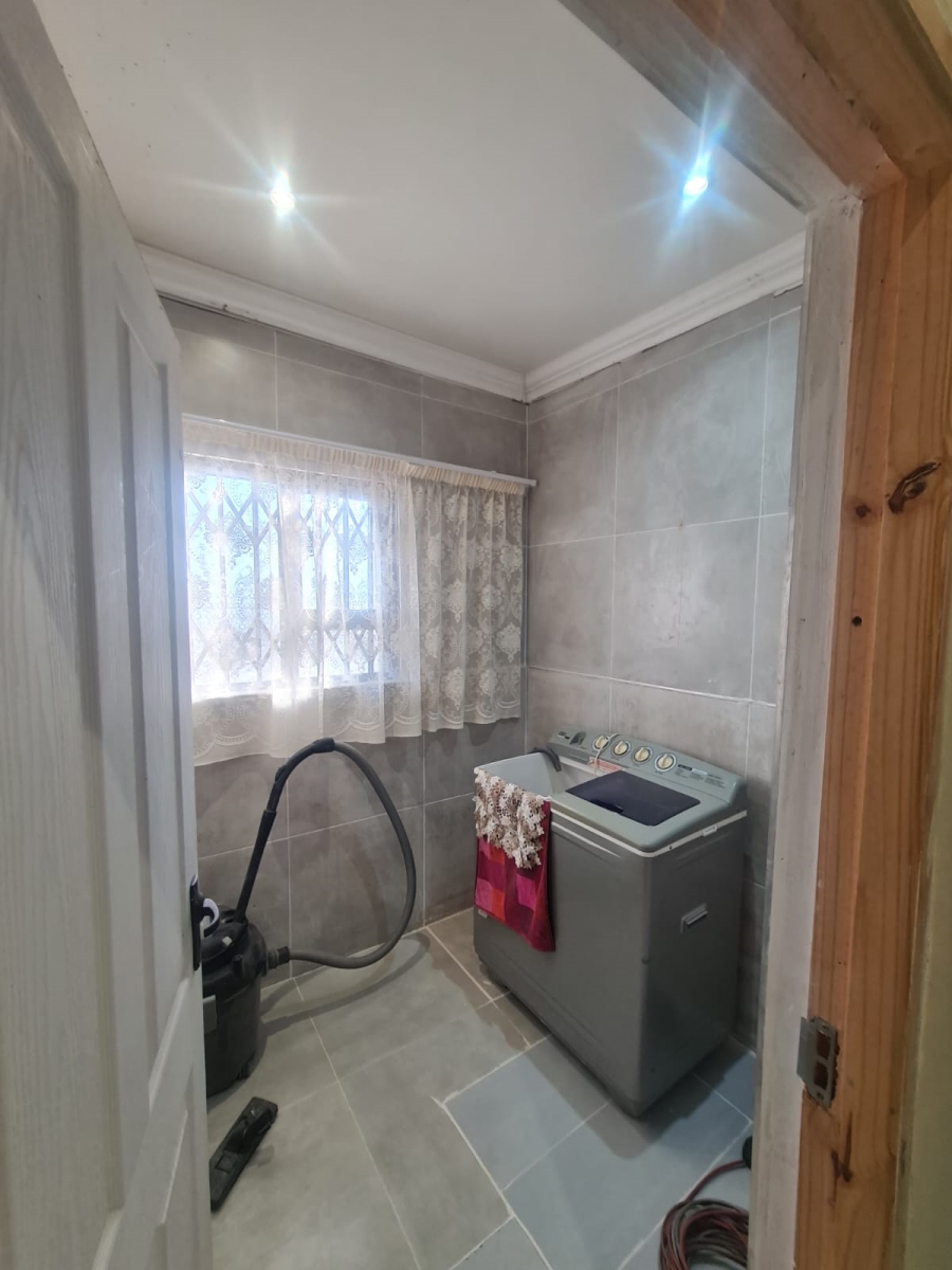 3 Bedroom Property for Sale in Vaaloewer Gauteng