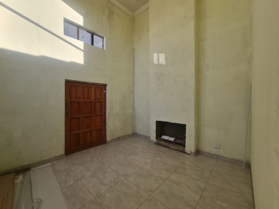 3 Bedroom Property for Sale in Vaaloewer Gauteng