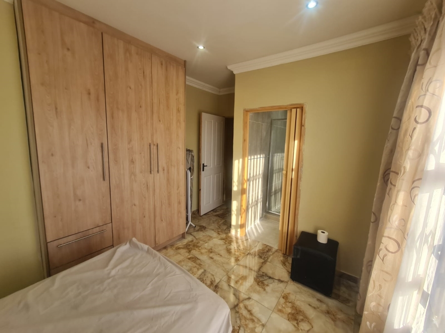3 Bedroom Property for Sale in Vaaloewer Gauteng