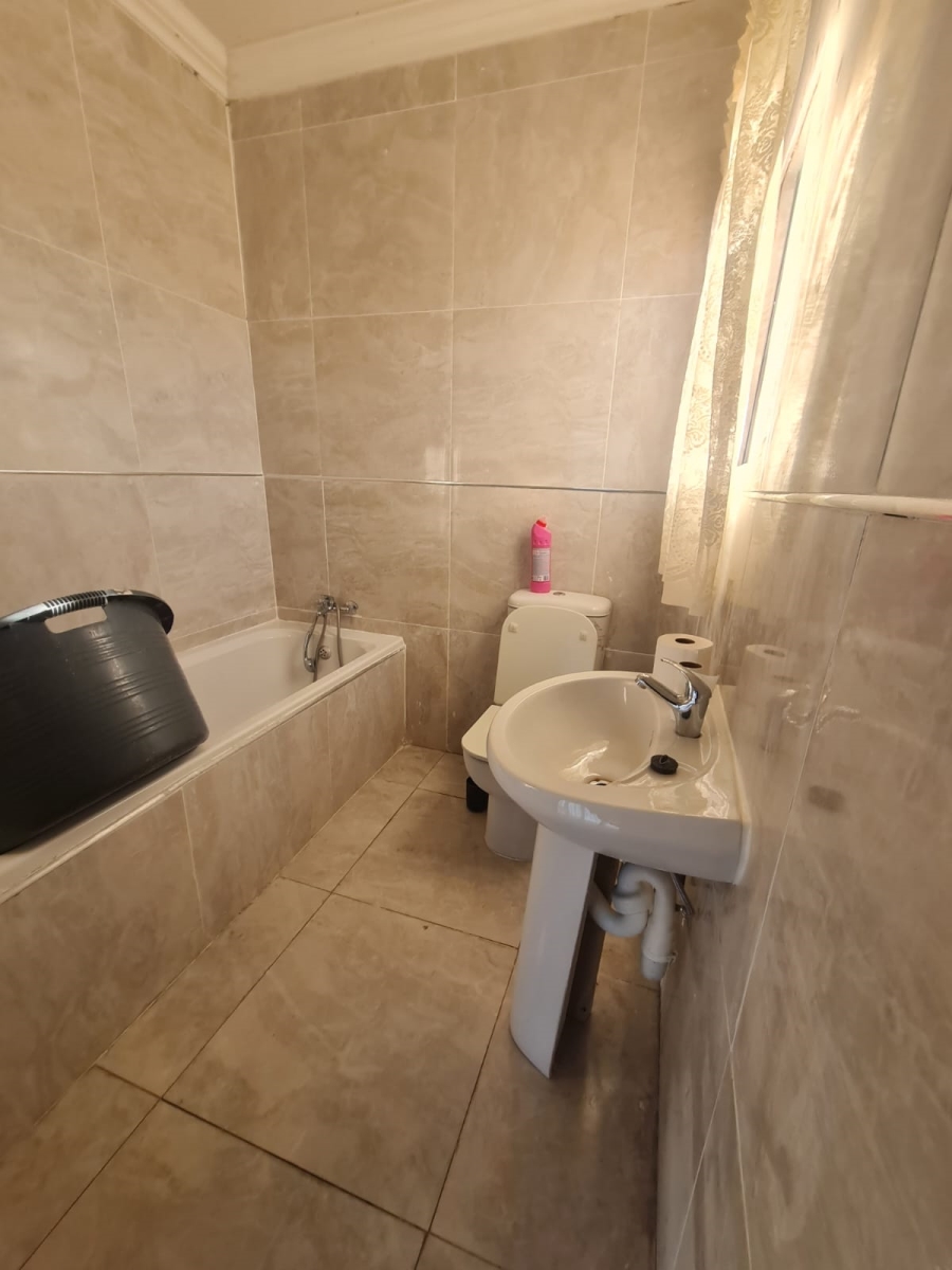 3 Bedroom Property for Sale in Vaaloewer Gauteng