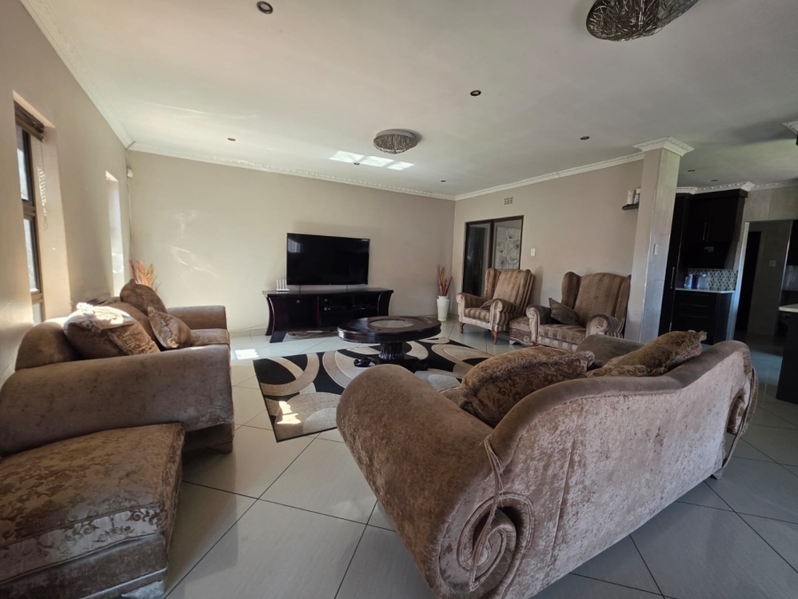 3 Bedroom Property for Sale in Vanderbijlpark SE 6 Gauteng
