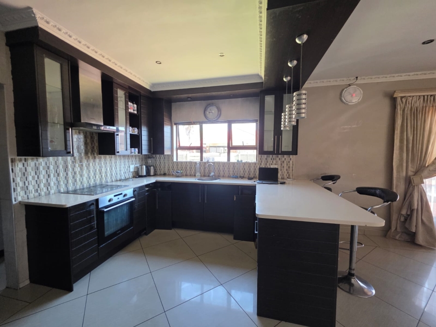 3 Bedroom Property for Sale in Vanderbijlpark SE 6 Gauteng