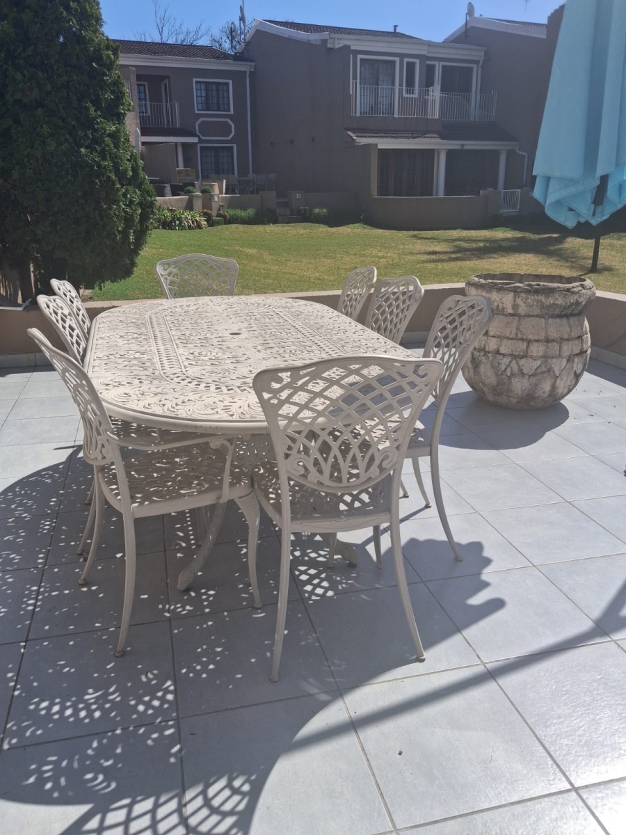 2 Bedroom Property for Sale in Peacehaven Gauteng