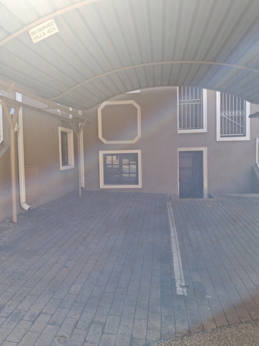 2 Bedroom Property for Sale in Peacehaven Gauteng