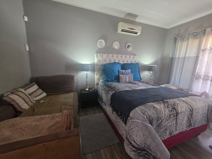 2 Bedroom Property for Sale in Vanderbijlpark CE 2 Gauteng