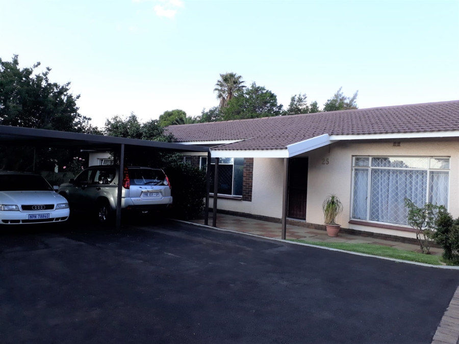 To Let 2 Bedroom Property for Rent in Meadowbrook Gauteng