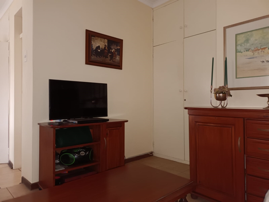 To Let 1 Bedroom Property for Rent in Meadowbrook Gauteng