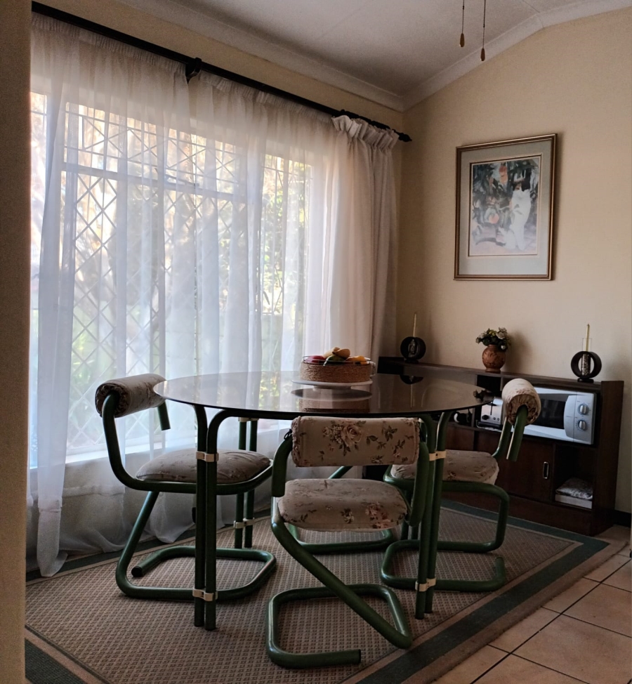 To Let 1 Bedroom Property for Rent in Meadowbrook Gauteng
