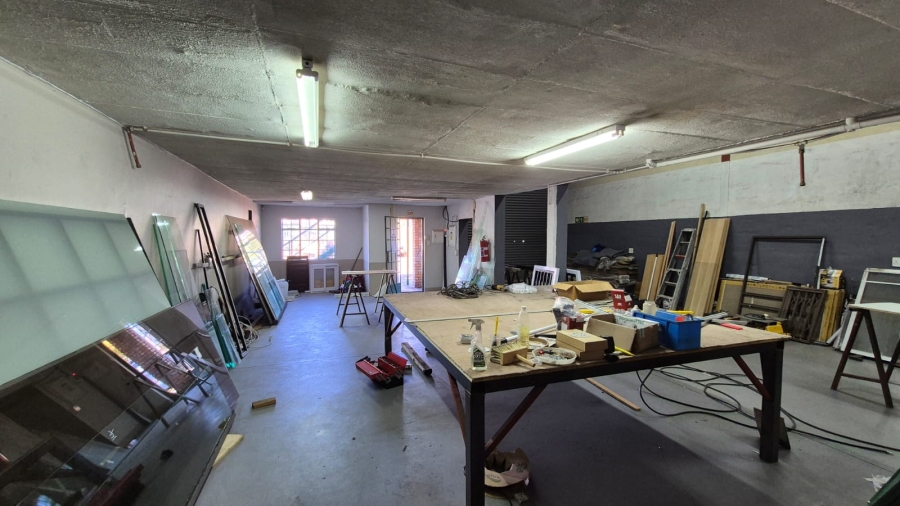 To Let Commercial Property for Rent in Silvertondale Gauteng