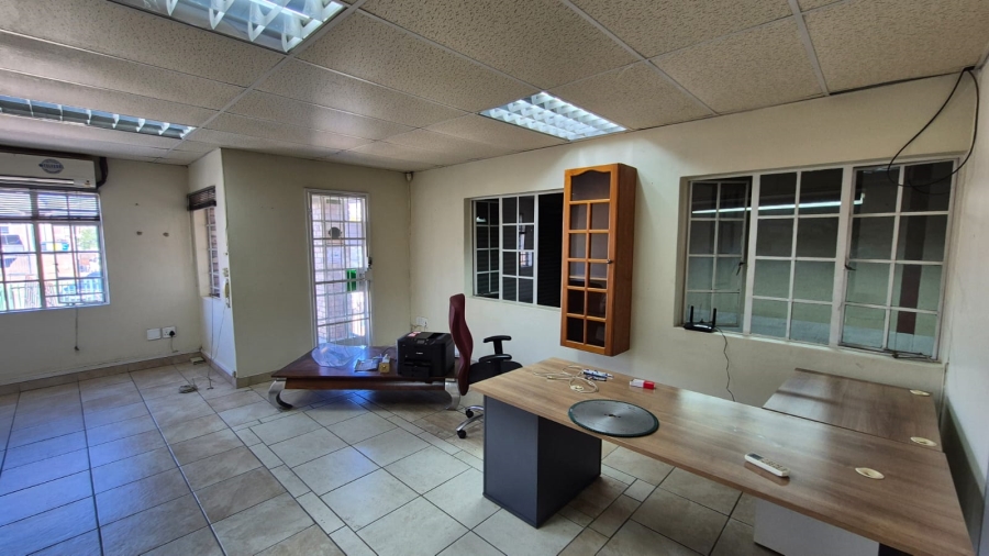 To Let Commercial Property for Rent in Silvertondale Gauteng