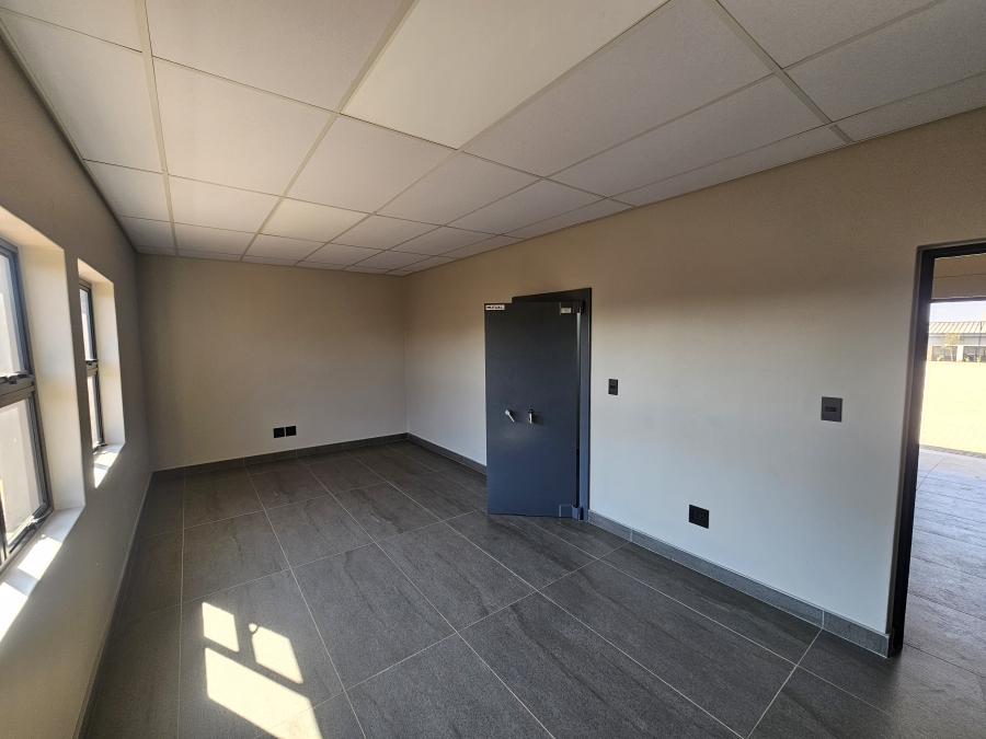To Let Commercial Property for Rent in Sunderland Ridge Gauteng