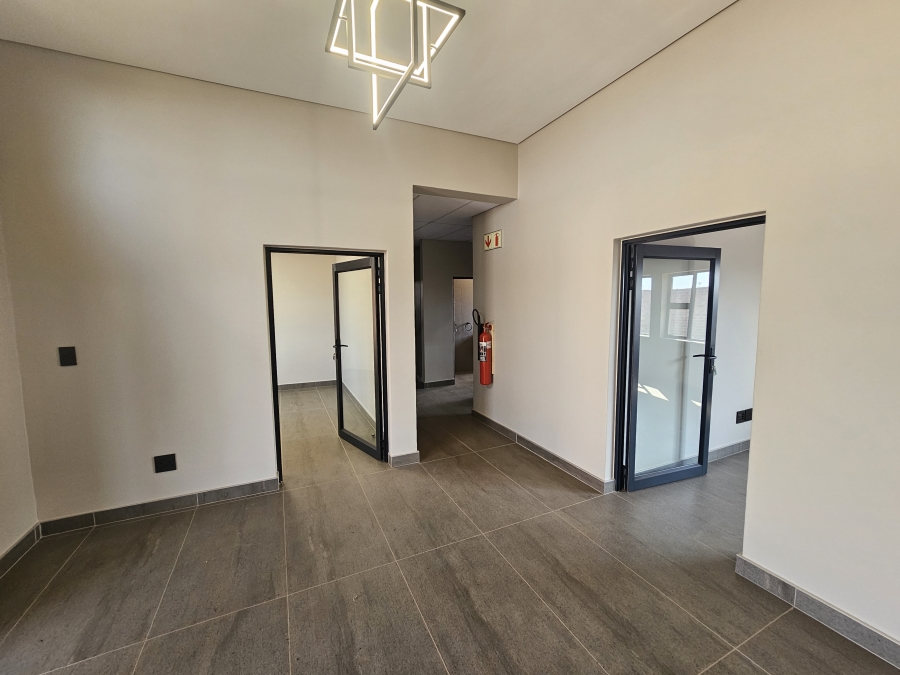 To Let Commercial Property for Rent in Sunderland Ridge Gauteng