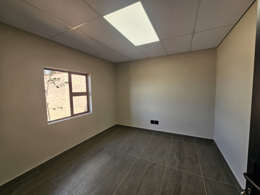 To Let Commercial Property for Rent in Sunderland Ridge Gauteng