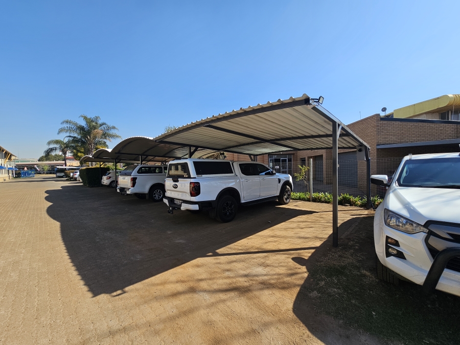 To Let Commercial Property for Rent in Hennops Park Industrial Gauteng