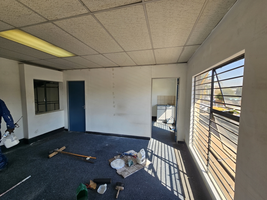To Let Commercial Property for Rent in Hennops Park Industrial Gauteng
