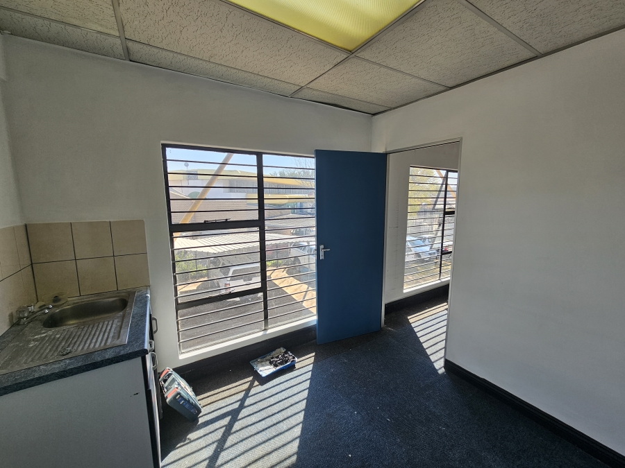 To Let Commercial Property for Rent in Hennops Park Industrial Gauteng