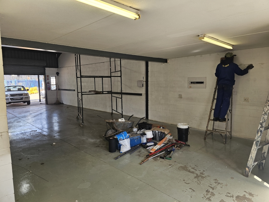 To Let Commercial Property for Rent in Hennops Park Industrial Gauteng