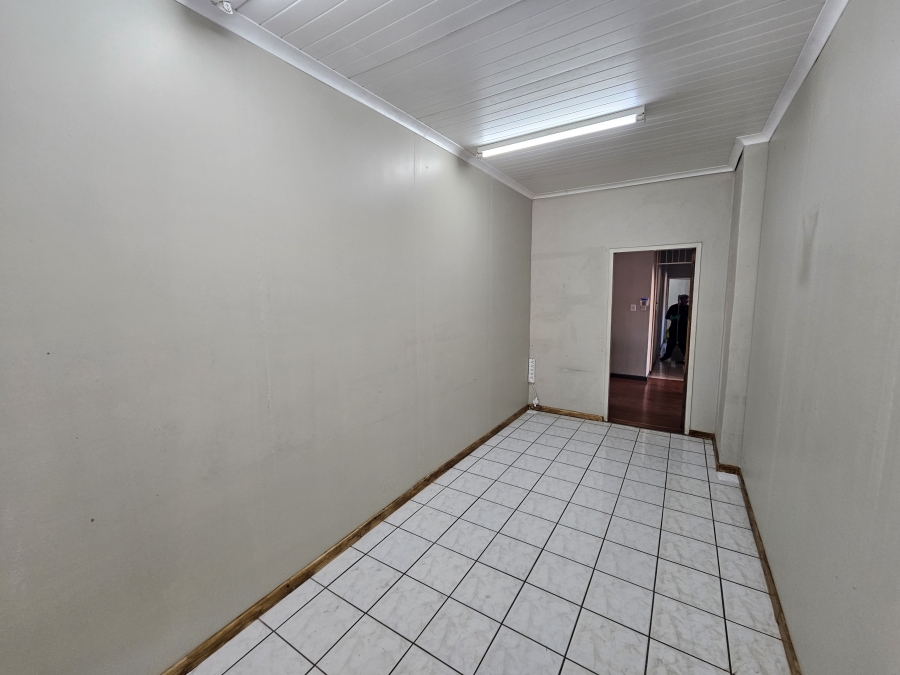 To Let Commercial Property for Rent in Wierda Park Gauteng