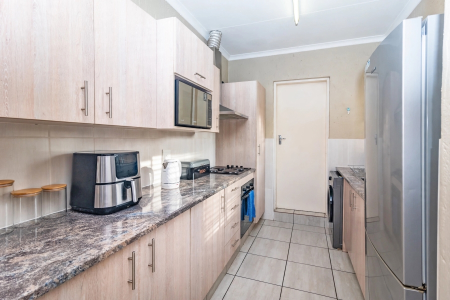 2 Bedroom Property for Sale in Strubensvallei Gauteng