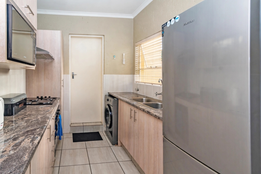 2 Bedroom Property for Sale in Strubensvallei Gauteng