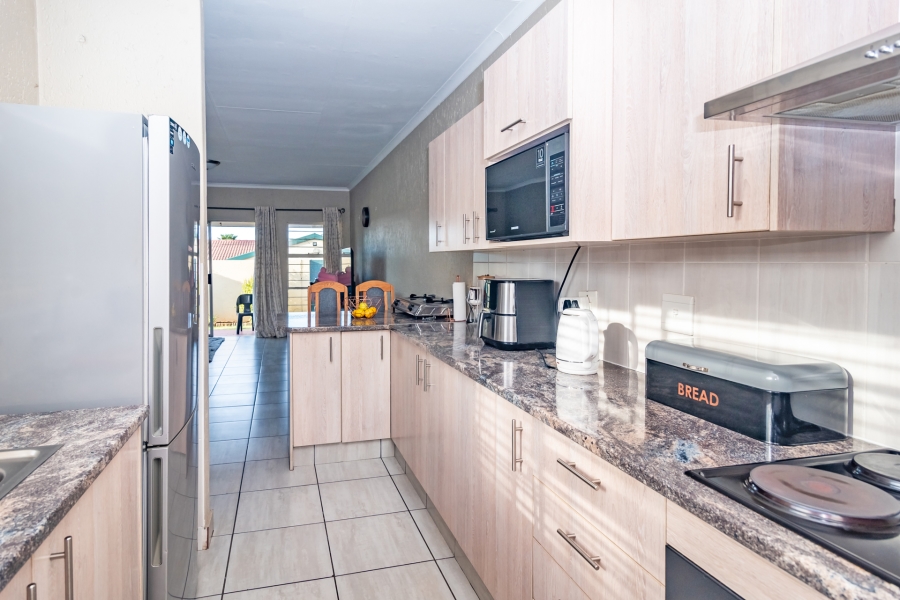 2 Bedroom Property for Sale in Strubensvallei Gauteng