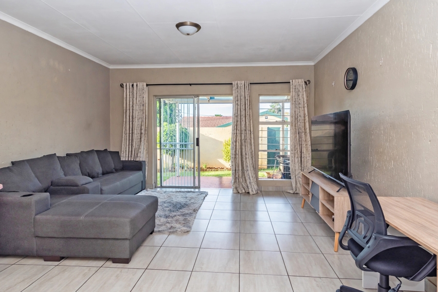 2 Bedroom Property for Sale in Strubensvallei Gauteng