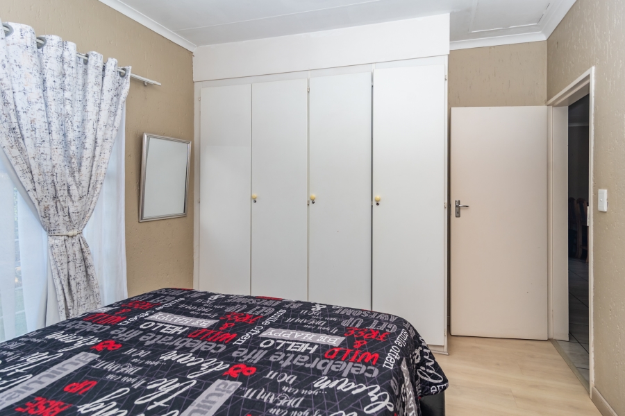 2 Bedroom Property for Sale in Strubensvallei Gauteng