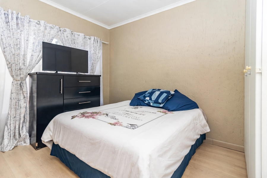 2 Bedroom Property for Sale in Strubensvallei Gauteng