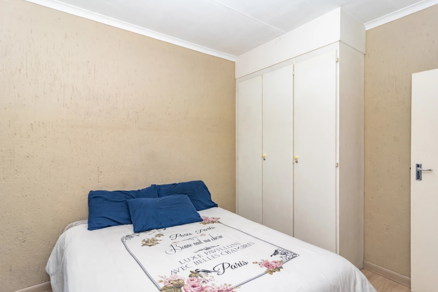 2 Bedroom Property for Sale in Strubensvallei Gauteng