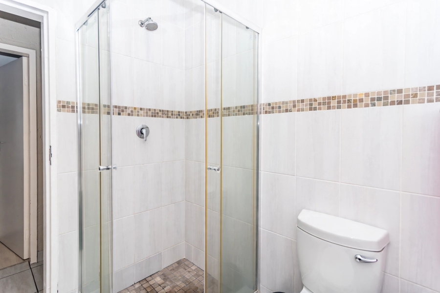 2 Bedroom Property for Sale in Strubensvallei Gauteng