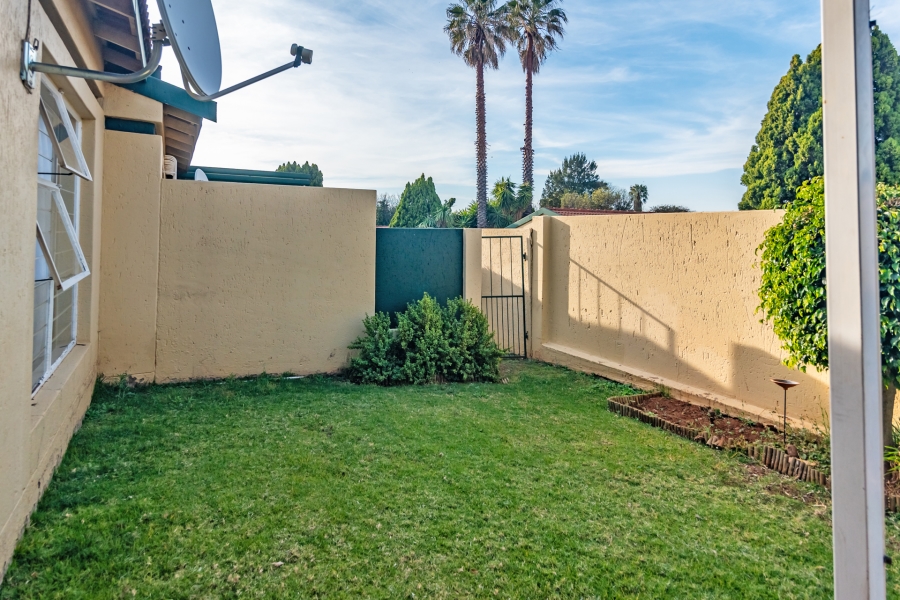 2 Bedroom Property for Sale in Strubensvallei Gauteng