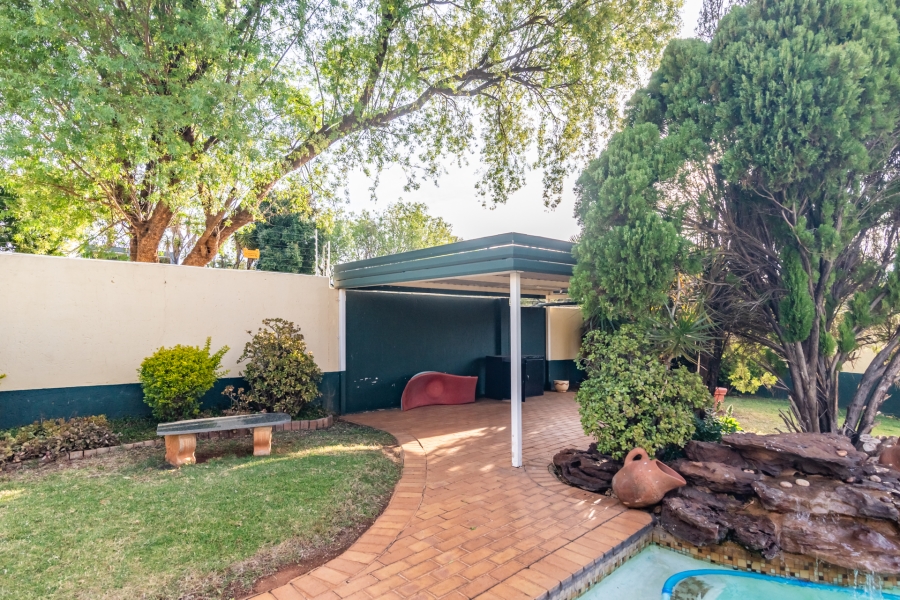 2 Bedroom Property for Sale in Strubensvallei Gauteng