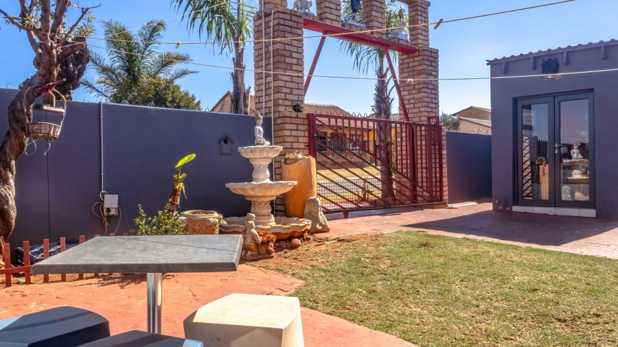 3 Bedroom Property for Sale in Lenasia Ext 1 Gauteng