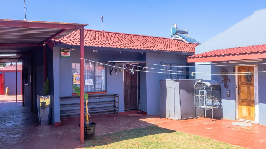 3 Bedroom Property for Sale in Lenasia Ext 1 Gauteng