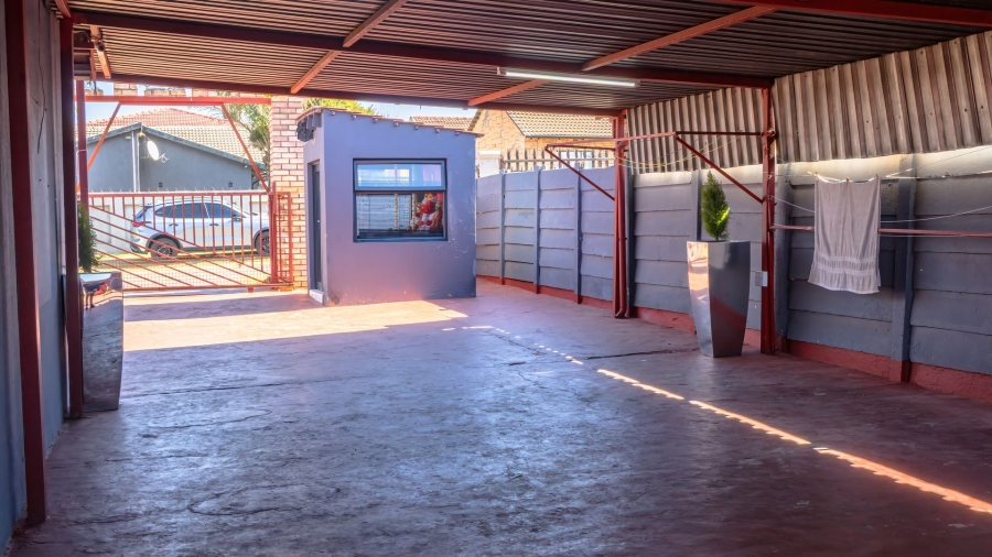 3 Bedroom Property for Sale in Lenasia Ext 1 Gauteng